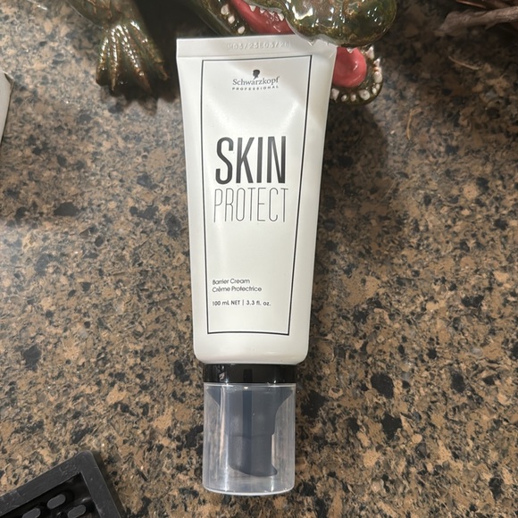 Skin Protect - Picture 2 of 8